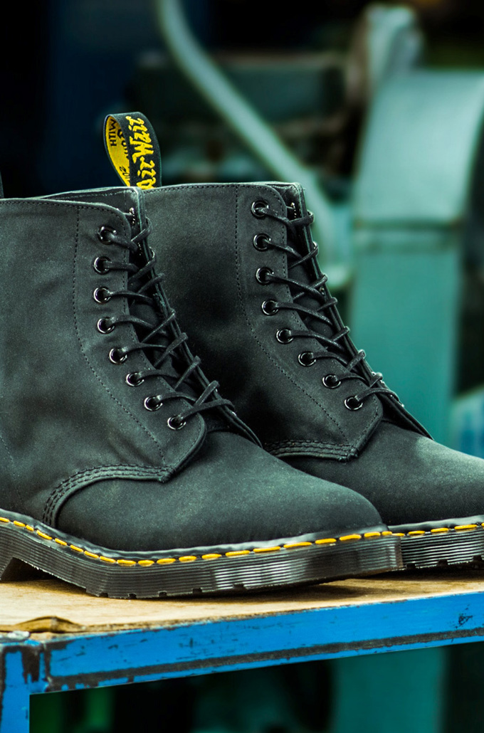 Apparel_luggage twill_Dr Martens (2).jpg